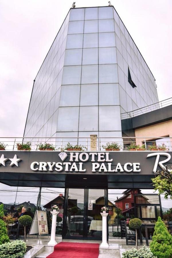 Hotel Crystal Palace Râmnicu Vâlcea Esterno foto
